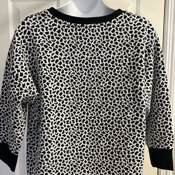 Two by Vince Camuto Abstract Black/off White Print 3/4 Sleeves w/ Pockets Top-Sm - Picture 7 of 9